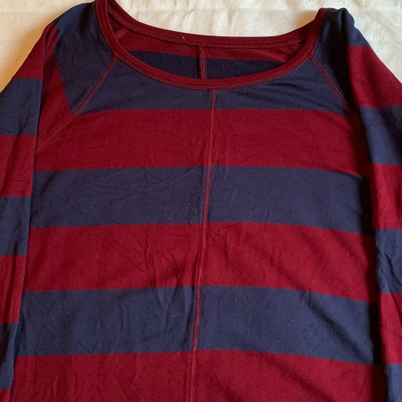 🤯 3/$20🤯 Long Sleeve shirt - Picture 2 of 2